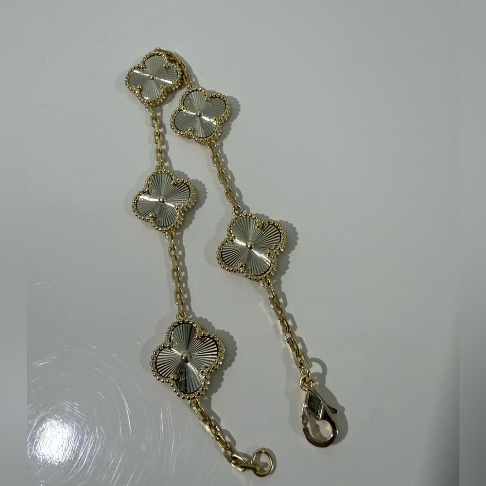 Clover Bracelet - Real 925 Silver.